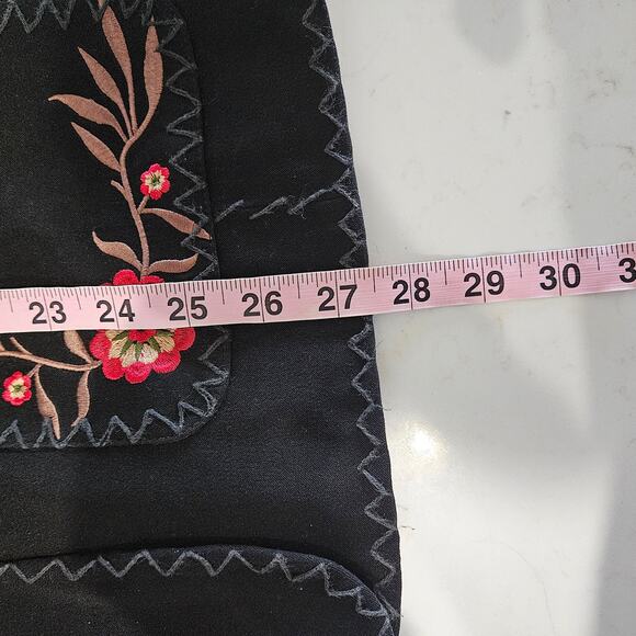 Women's Susan Graver Black Embroidered Blazer Size Medium - Picture 8 of 10